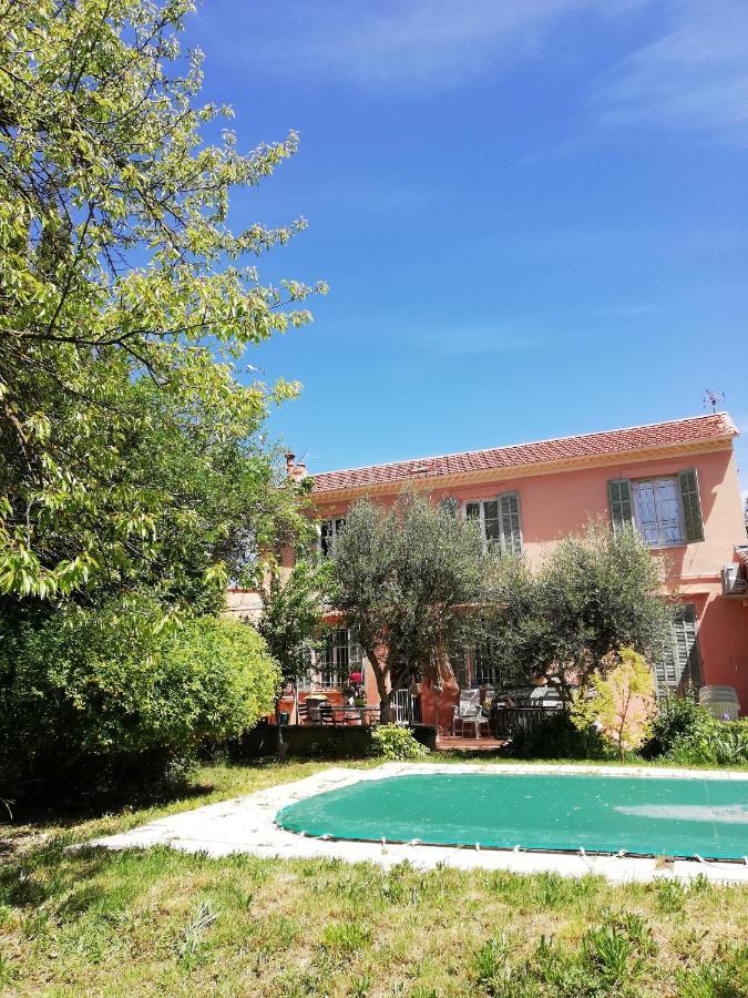 Lolifan En Provence Bed & Breakfast Brignoles Exterior photo